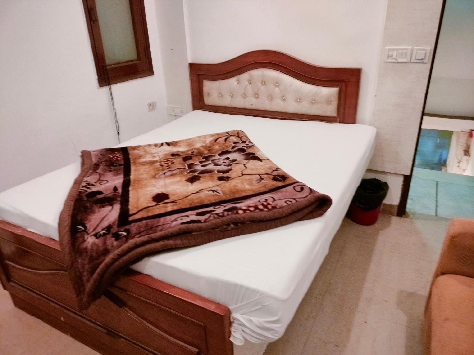 Hotel Geetanjali Inn Neu-Delhi Exterior foto